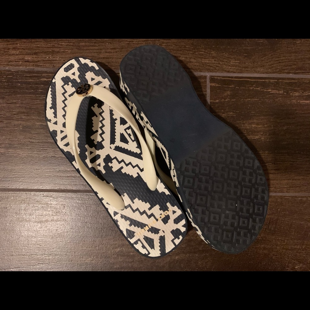 Sandals - image 4